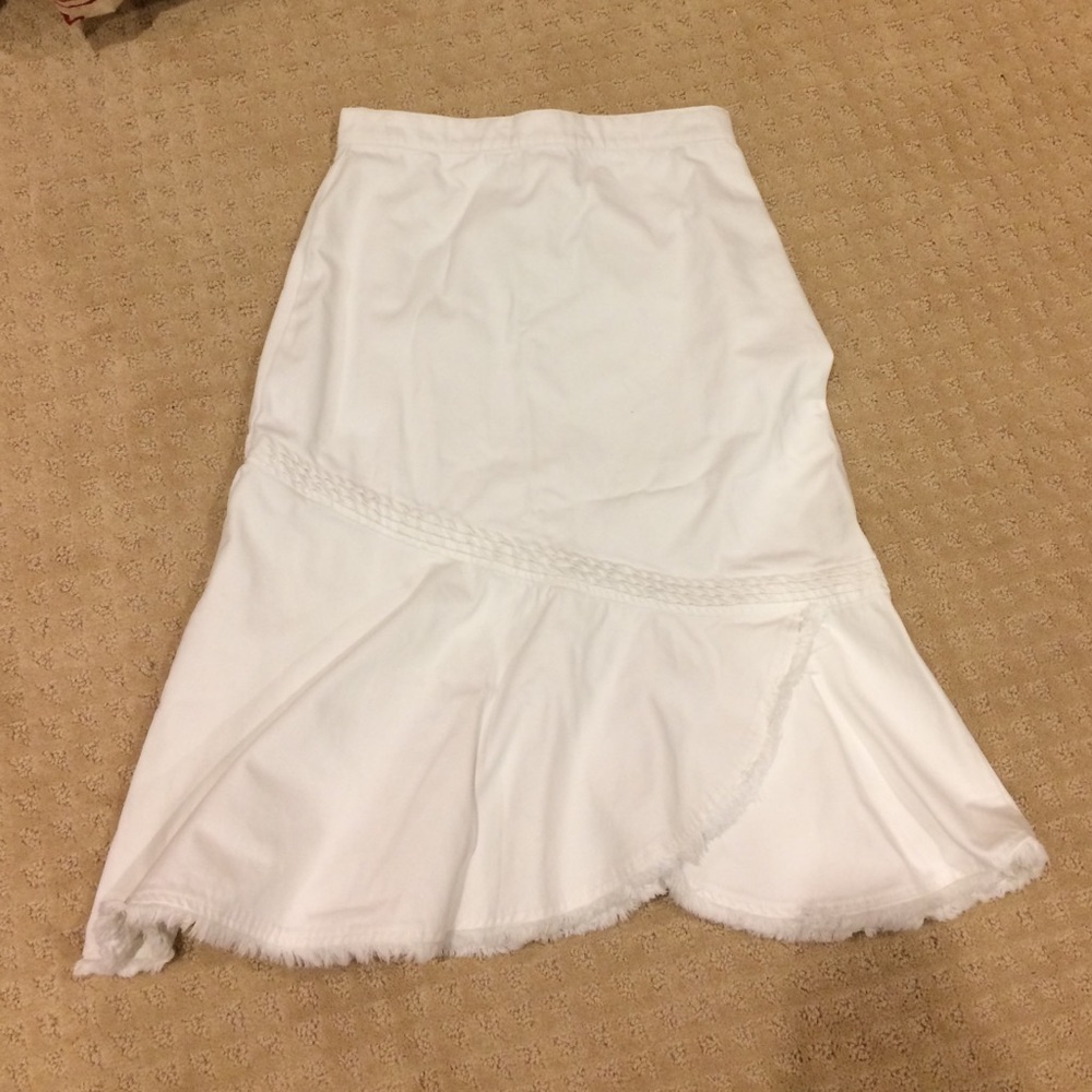Style J woman's white denim skirt